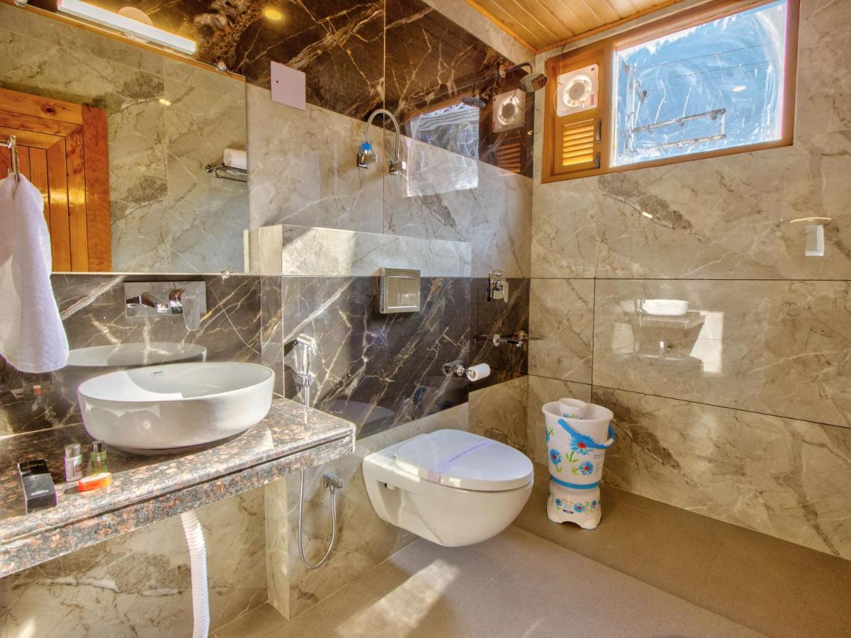Swastik Grand Manali Hotel ภายนอก รูปภาพ
