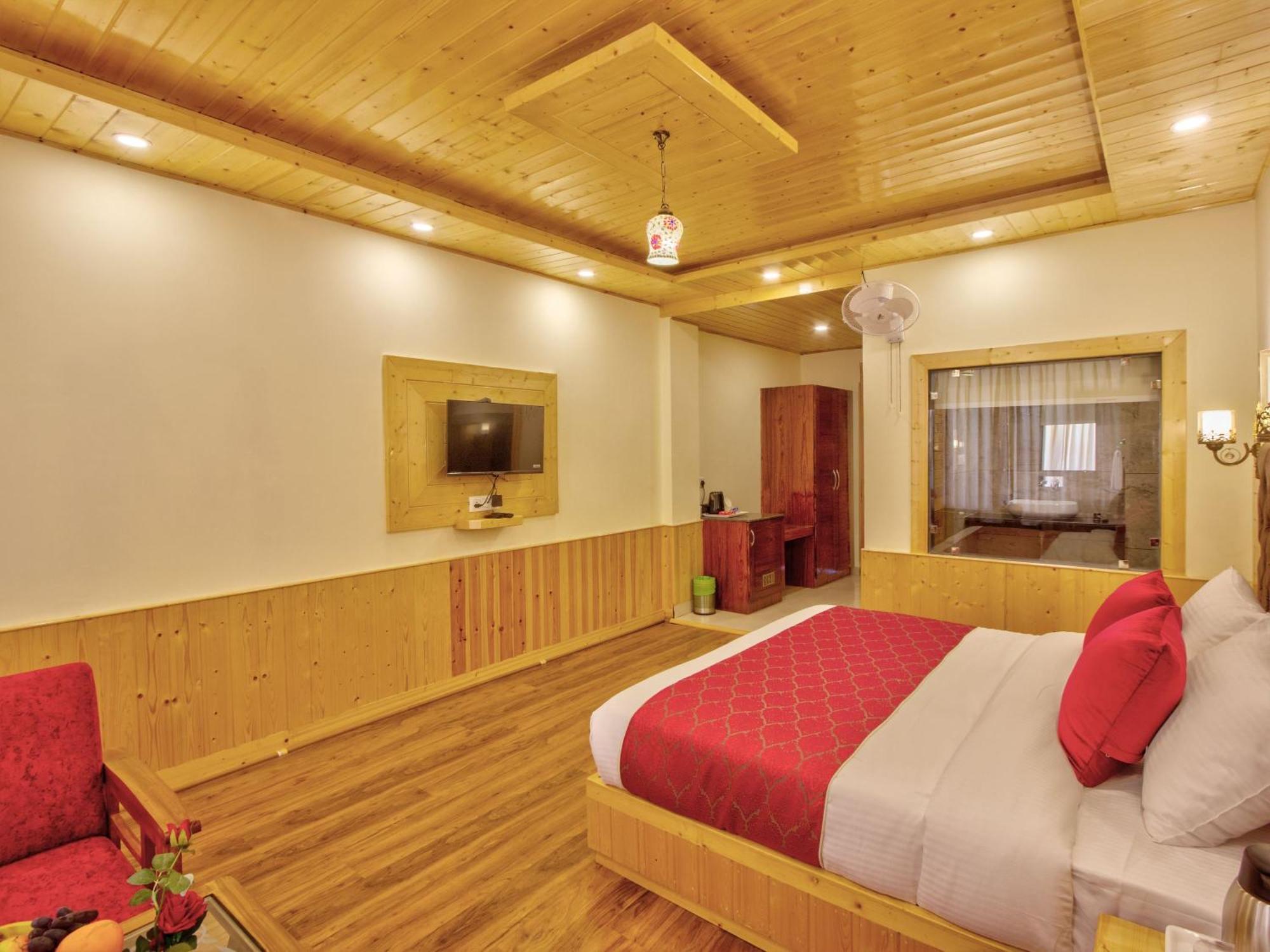 Swastik Grand Manali Hotel ภายนอก รูปภาพ
