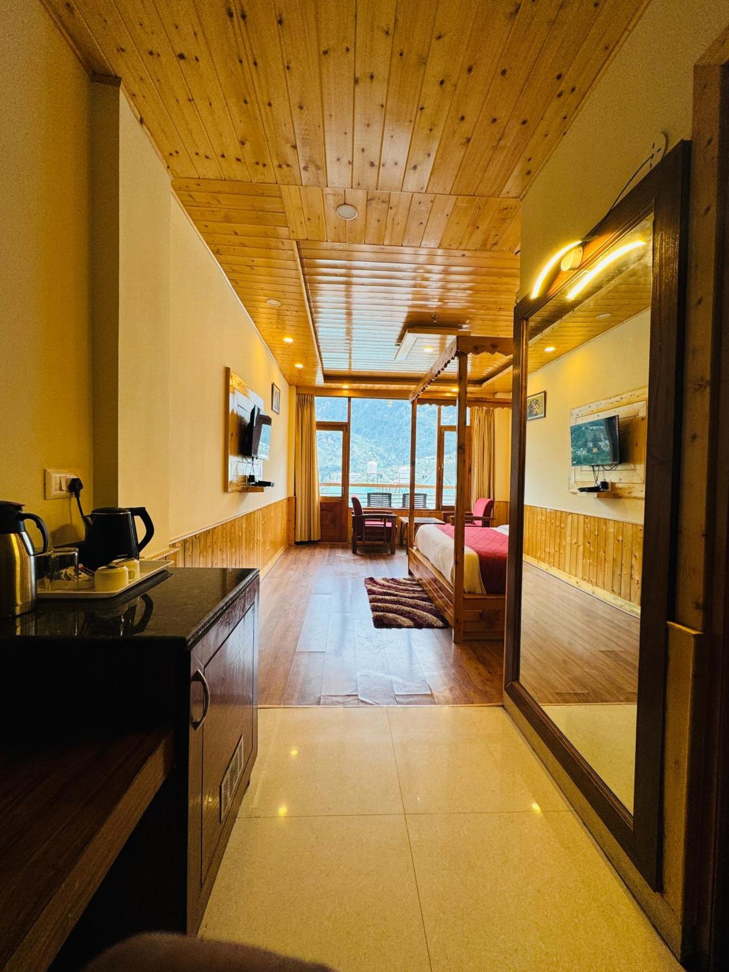 Swastik Grand Manali Hotel ภายนอก รูปภาพ