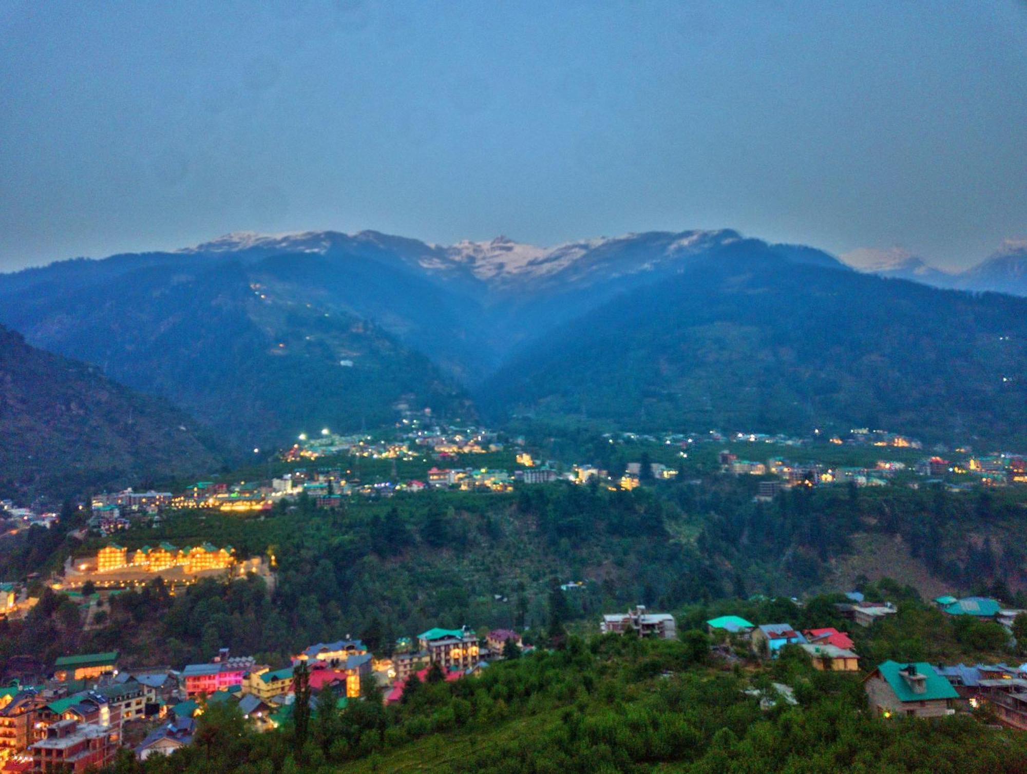 Swastik Grand Manali Hotel ภายนอก รูปภาพ