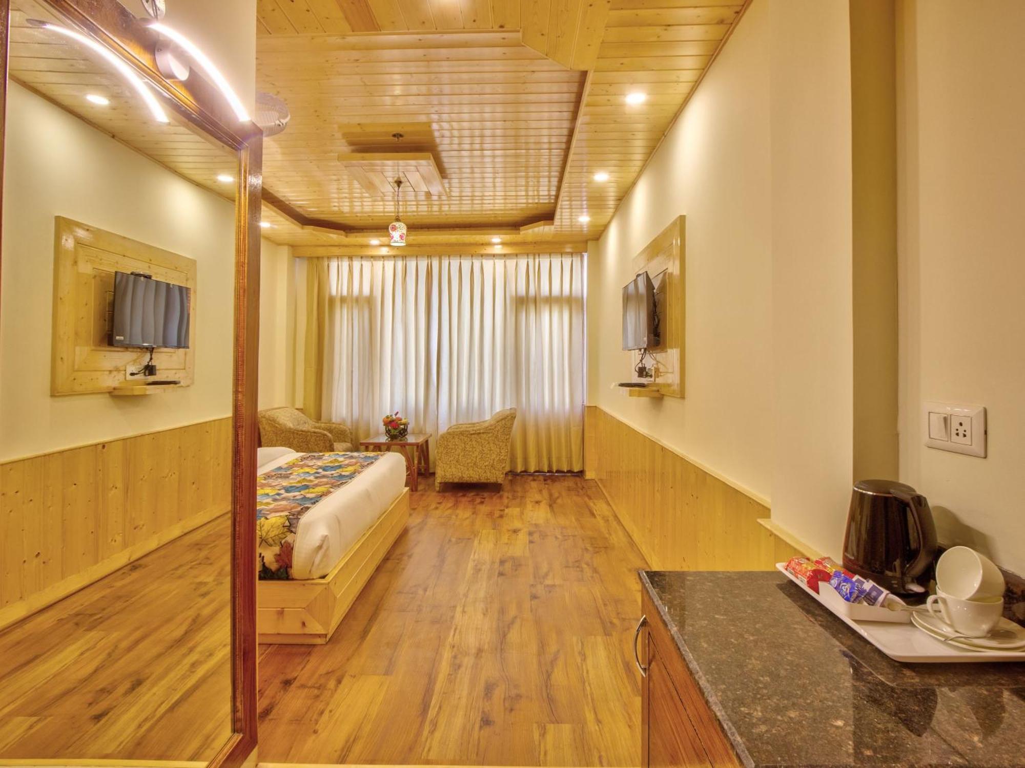 Swastik Grand Manali Hotel ภายนอก รูปภาพ